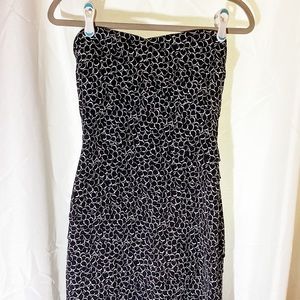 🌸Strapless White House Black Market dress🌸